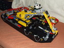 Schlepper mit Ponton und Bagger Schlepper mit Ponton und Bagger