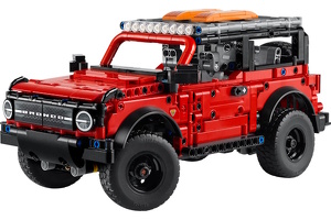 Lego 42213 Ford Bronco® Offroader 