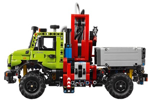 Lego 42242 Mercedes-Benz Unimog U 5023 mit Kran
